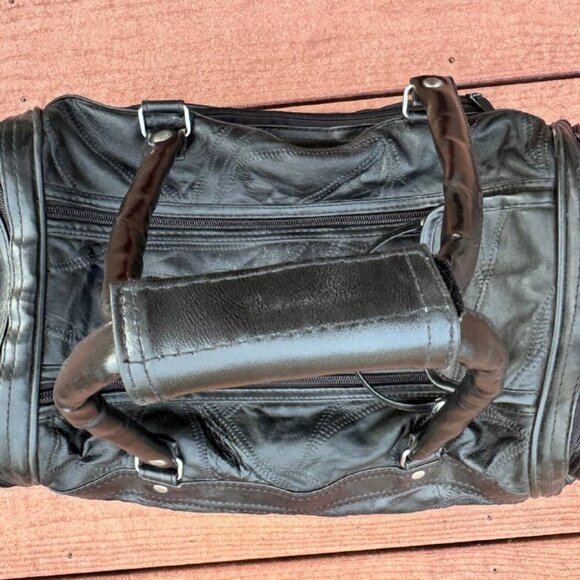 ❌SOLD❌ Leather Travel Weekender Duffle Bag in Black. - Picture 9 of 10